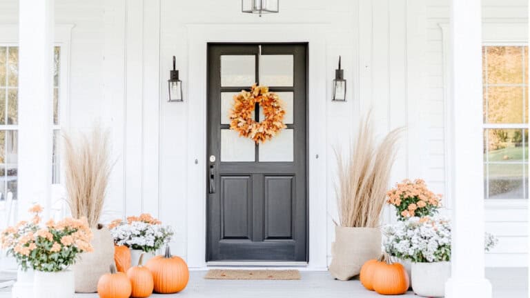 23 Sensational Front Porch Fall Decor